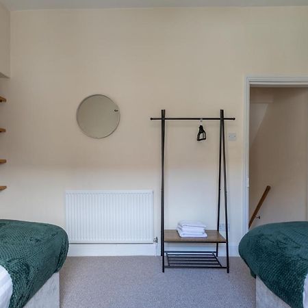 Milton Stays - Cosy 2 Bed House, 15 Min Walk To York City Center, For Up To 6 - With Period Features, Fireplace, Superfast Wi-Fi, Private Garden, Free On Street Parking Extérieur photo