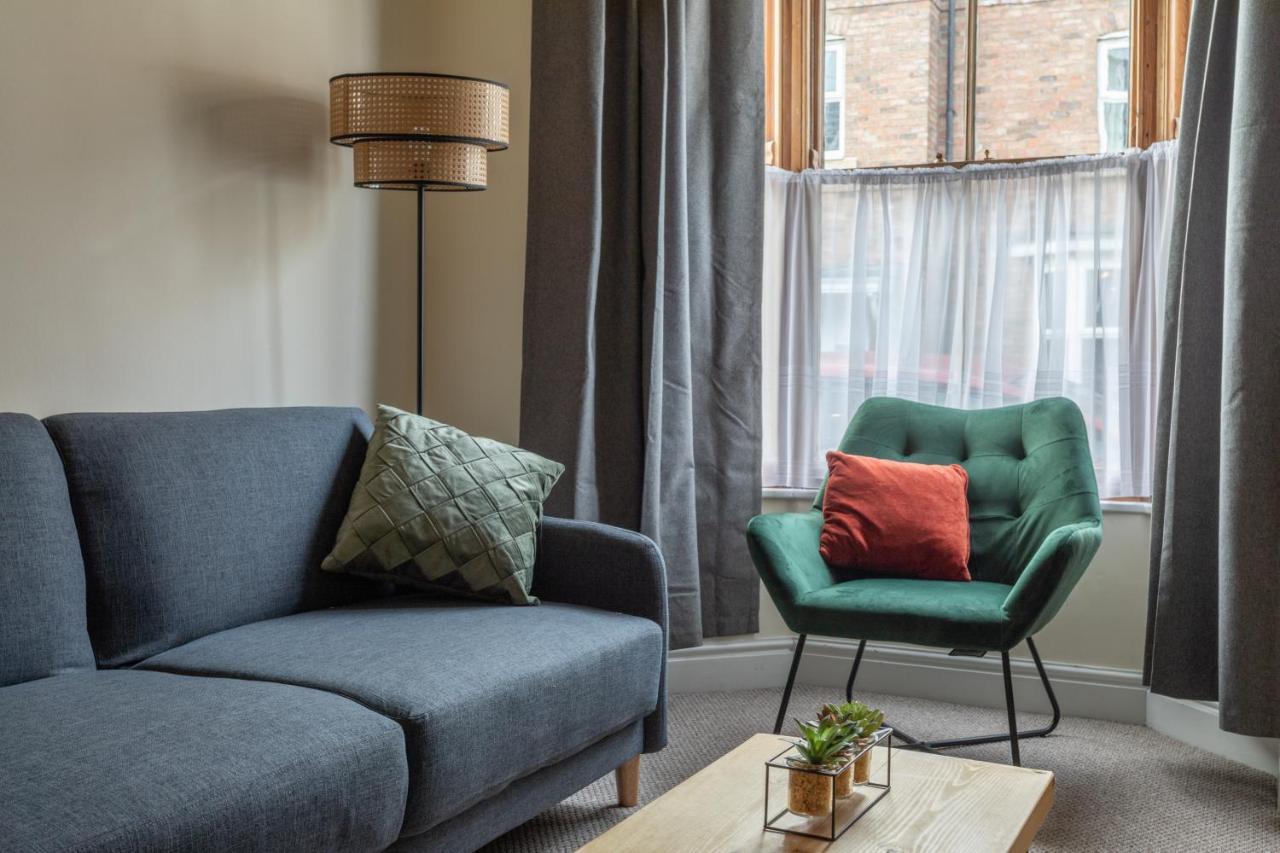 Milton Stays - Cosy 2 Bed House, 15 Min Walk To York City Center, For Up To 6 - With Period Features, Fireplace, Superfast Wi-Fi, Private Garden, Free On Street Parking Extérieur photo