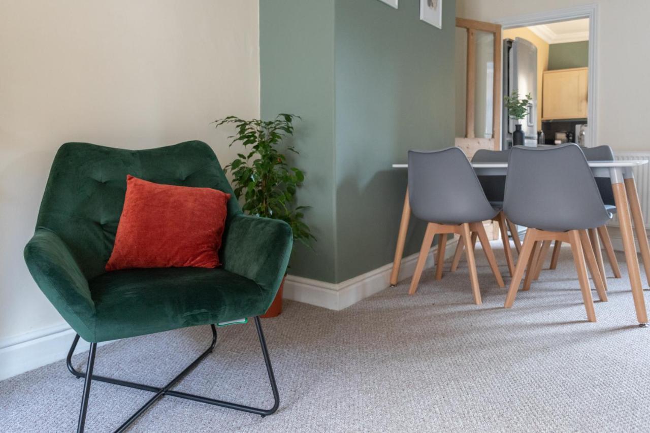 Milton Stays - Cosy 2 Bed House, 15 Min Walk To York City Center, For Up To 6 - With Period Features, Fireplace, Superfast Wi-Fi, Private Garden, Free On Street Parking Extérieur photo
