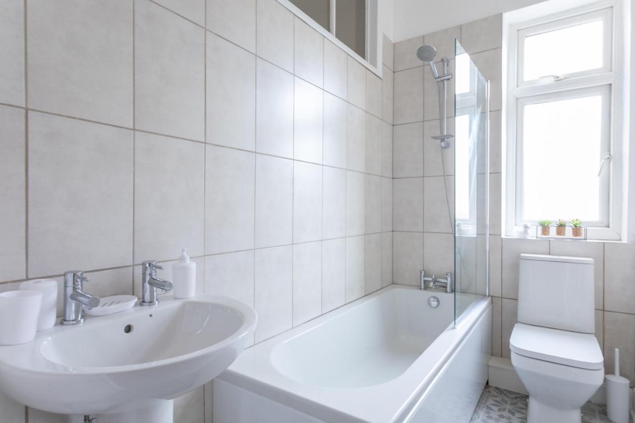 Milton Stays - Cosy 2 Bed House, 15 Min Walk To York City Center, For Up To 6 - With Period Features, Fireplace, Superfast Wi-Fi, Private Garden, Free On Street Parking Extérieur photo