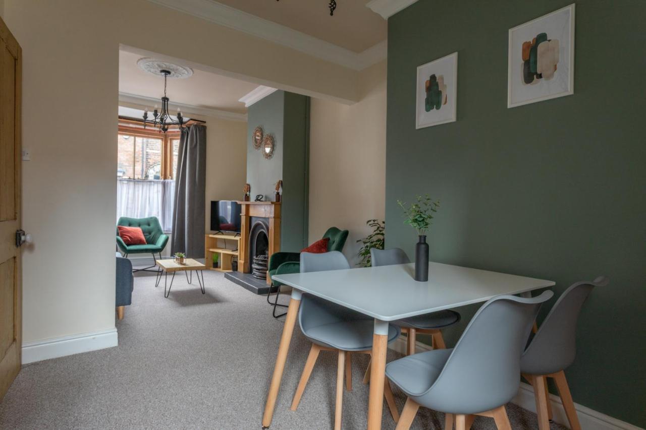Milton Stays - Cosy 2 Bed House, 15 Min Walk To York City Center, For Up To 6 - With Period Features, Fireplace, Superfast Wi-Fi, Private Garden, Free On Street Parking Extérieur photo